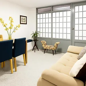 Loft Cerca A Laureles, Wifi, Cerca Metro Y Guarda Equipaje Gratis!! Apartamento